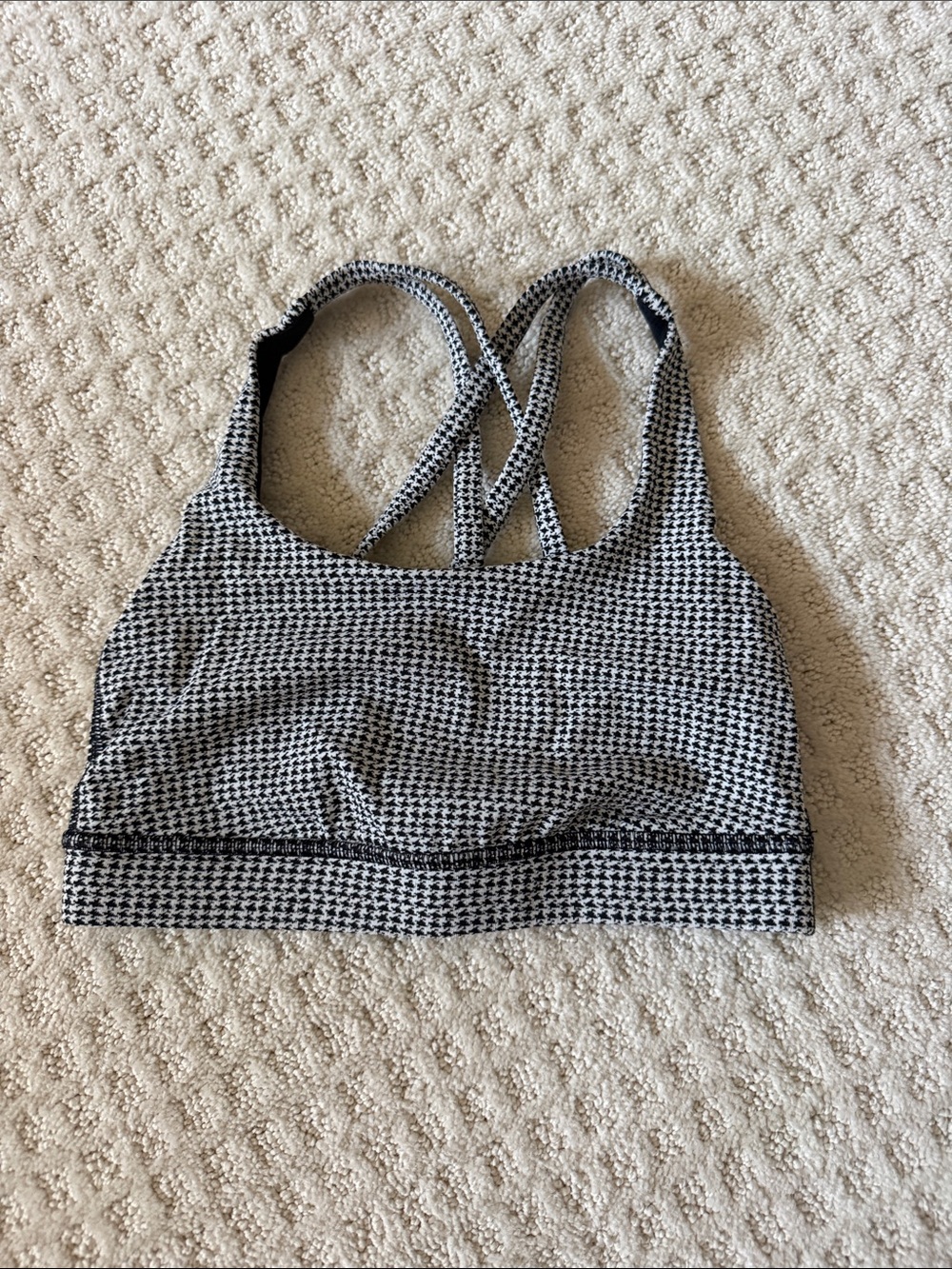 Black and White Patterned Crisscross Sports Bra